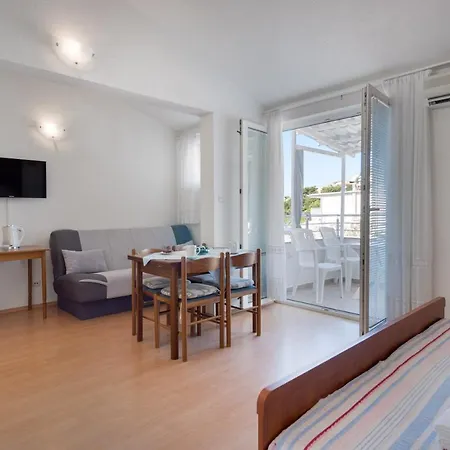 Vila Pavic Apartment Baska Voda
