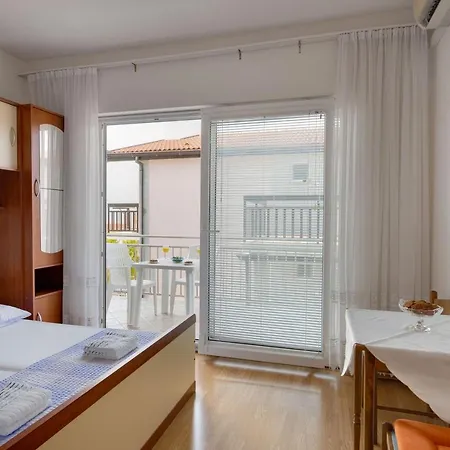Apartment Vila Pavic *