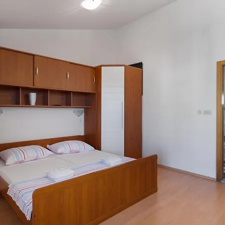 Apartment Vila Pavic *