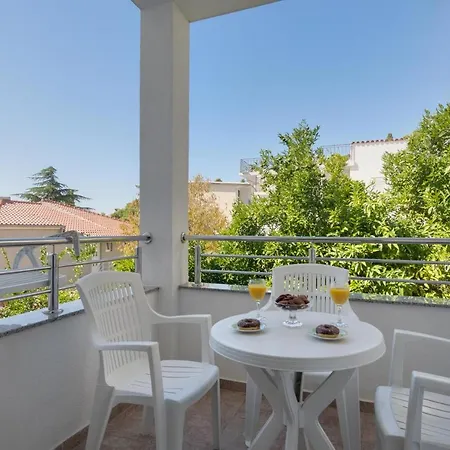 Vila Pavic Apartment Baska Voda